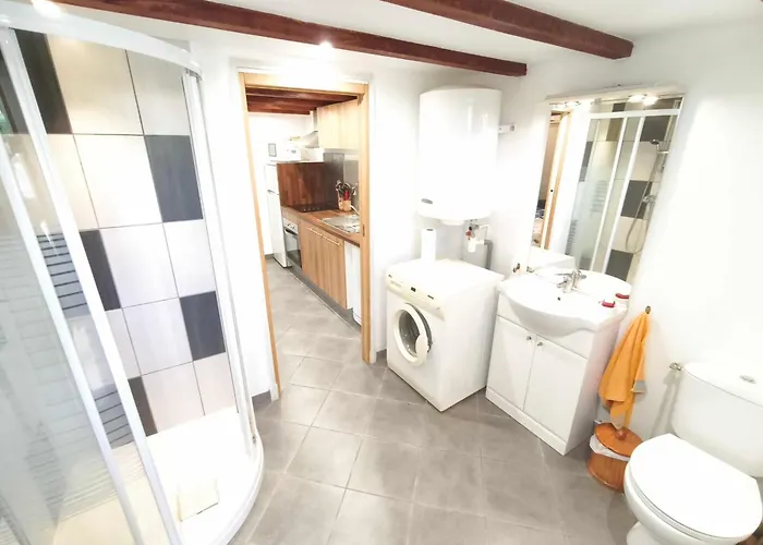 Apartment Beautiful T2 In With Swimming Pools *